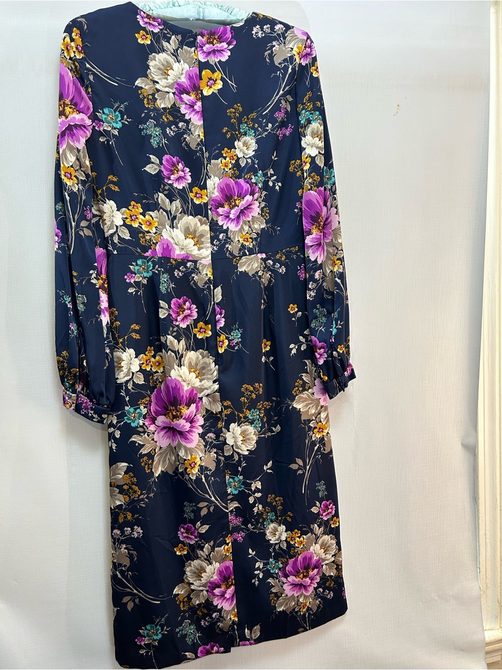 Maggy London Navy Floral Twist-Front Midi Dress with Purple & Cream Blooms - Picture 7 of 8